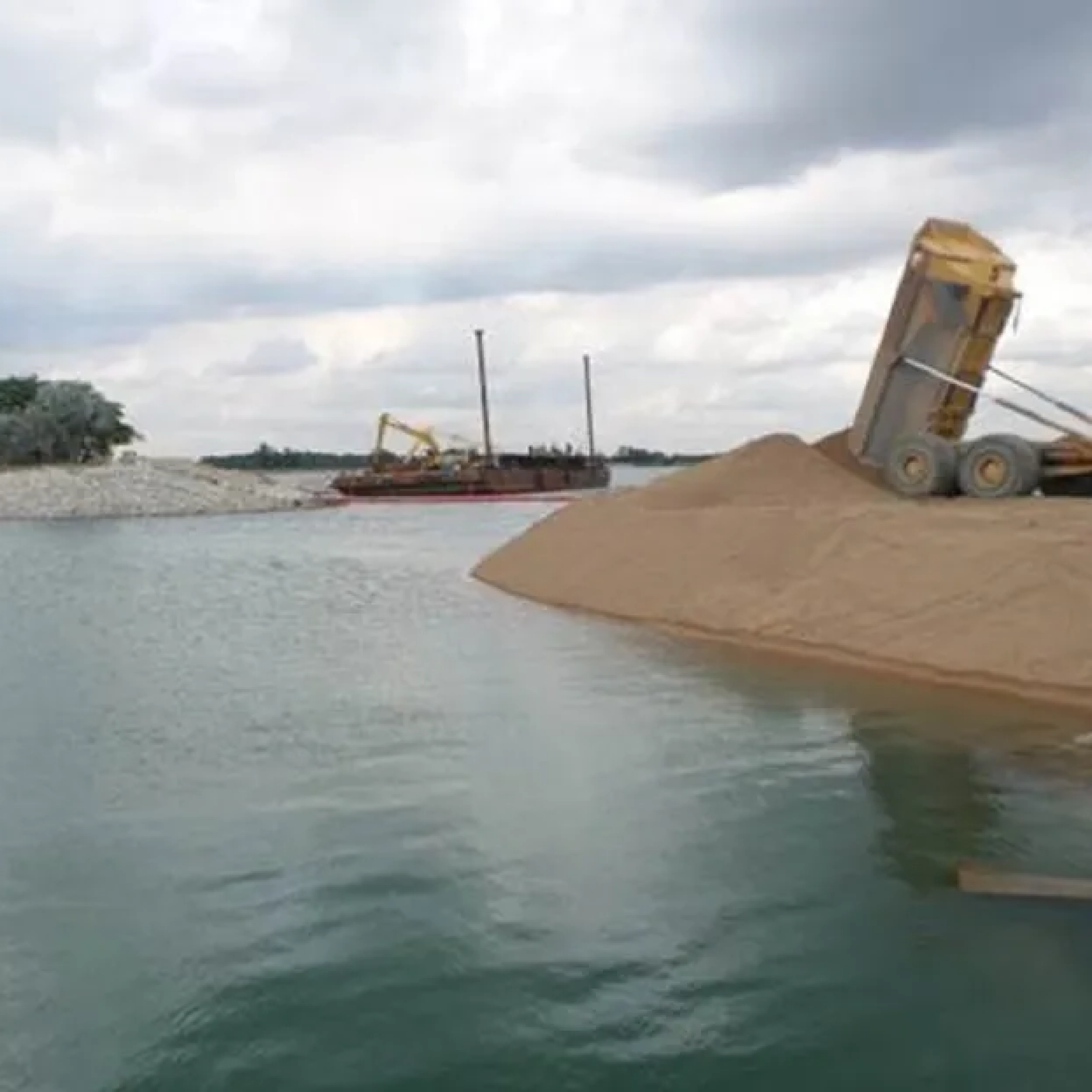 Build-Up Sand Bund and Ancillary Works for Semakau Landfill