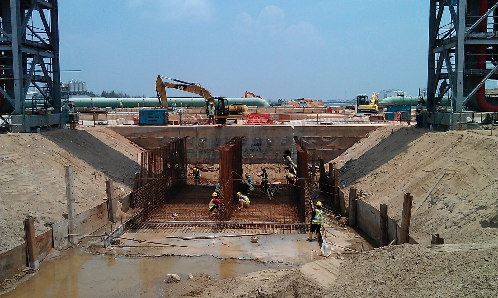 Construction of Roads, Drains, Service Tunnels at Jurong Island